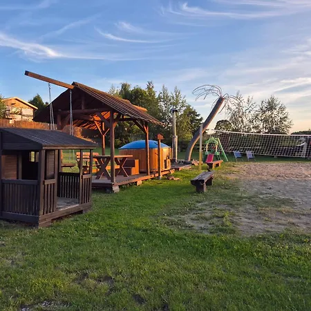 Nyaraló Siedlisko Nr 4e I 4f Nad Jeziorem Skarlinskim, Jezioro, Mazury, Letniskowe, Bania Kurzętnik